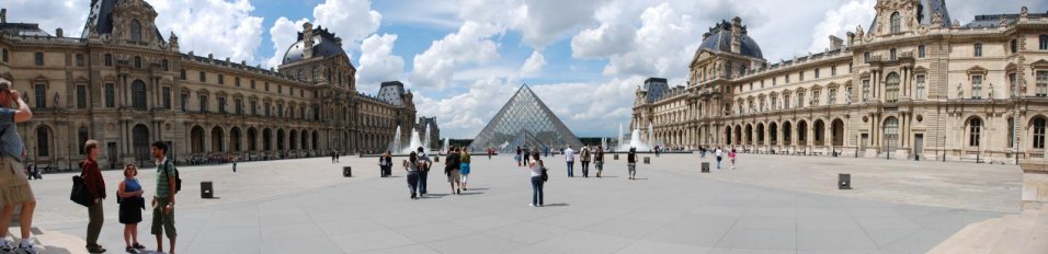 Louvre Paris, Frankreich -  - Reinigung im JOS-Verfahren
