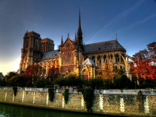 Kathedrale Notre Dame, Paris, Frankreich  - Reinigung im JOS-Verfahren